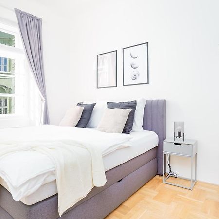 Prague Days - Bright Apartment - Old Town Luaran gambar