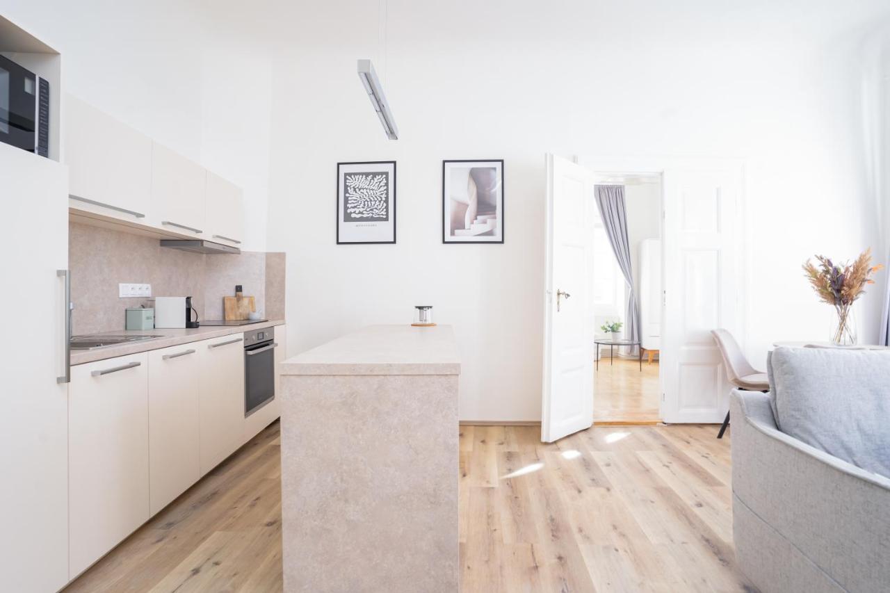 Prague Days - Bright Apartment - Old Town Luaran gambar